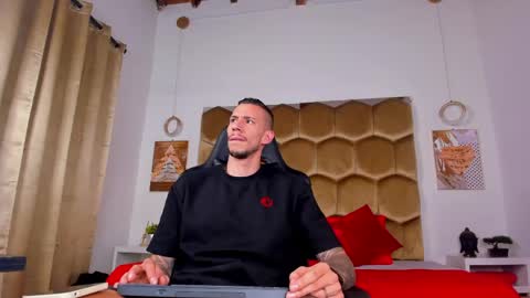 J King online show from May 31, 5:42 pm