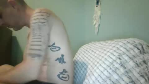 Snapshot of j_lion85 chatting on November 23, 10:15 am j_lion85 online show from November 23, 10:15 am