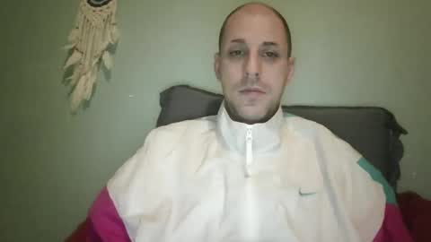 Snapshot of j_lion85 chatting on December 2, 9:47 am j_lion85 online show from December 2, 9:47 am