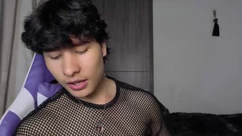 Noah online show from November 18, 5:17 pm