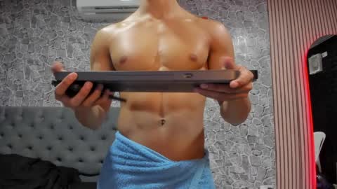 jace_parker online show from April 1, 12:00 am