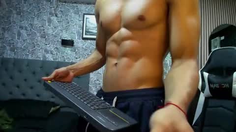 Snapshot of jace_parker chatting on July 10, 12:15 am jace_parker online show from July 10, 12:15 am