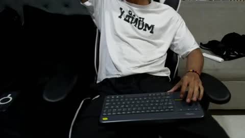 Snapshot of jace_parker chatting on July 14, 4:50 am jace_parker online show from July 14, 4:50 am