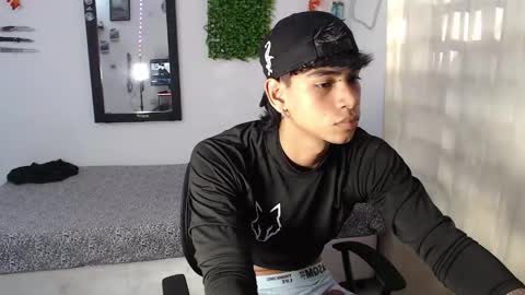 Snapshot of jack160724 chatting on February 3, 9:53 pm jack160724 online show from February 3, 9:53 pm