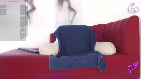Snapshot of jack_hills2 chatting on April 23, 3:03 pm online show from April 23, 3:03 pm