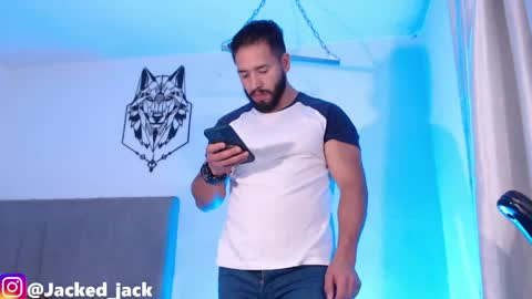 Snapshot of jack_master_muscle chatting on April 24, 12:02 am jack and leah online show from April 24, 12:02 am