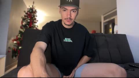 INDEPENDENT MODEL online show from December 21, 9:05 am