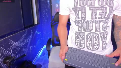 Jack White online show from February 3, 4:14 am