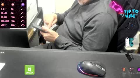 Snapshot of jackbrgs chatting on December 6, 5:11 pm J-Mitchel online show from December 6, 5:11 pm