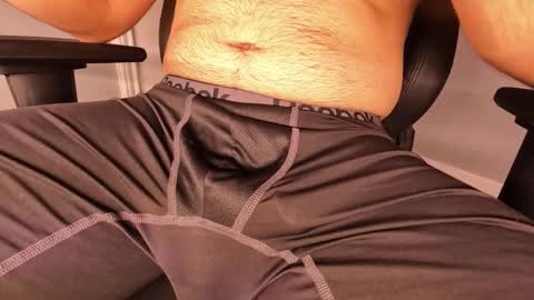 Snapshot of jackenwatch chatting on November 27, 9:11 am jackenwatch online show from November 27, 9:11 am