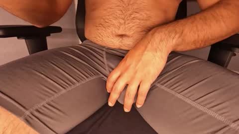 Snapshot of jackenwatch chatting on December 17, 7:36 am jackenwatch online show from December 17, 7:36 am