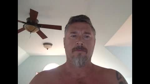 Snapshot of jackhammerhead chatting on November 12, 1:44 pm jackhammerhead online show from November 12, 1:44 pm