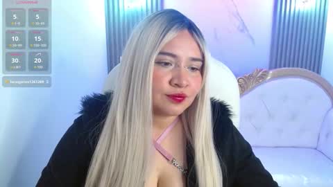 Snapshot of jackie_tk chatting on February 10, 7:51 pm Jackie online show from February 10, 7:51 pm