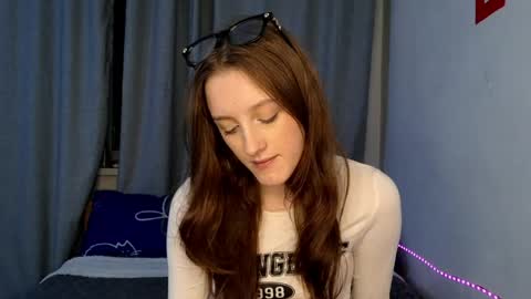 Lisa online show from April 12, 4:01 pm