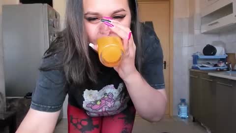 Snapshot of jackmeoffbby chatting on May 7, 7:58 am alex and alice online show from May 7, 7:58 am