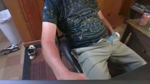 Snapshot of jackoak69 chatting on September 15, 1:27 am jackoak69 online show from September 15, 1:27 am