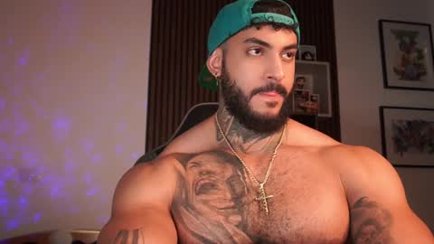 Snapshot of jackson__cottonwood chatting on December 4, 1:31 pm JC online show from December 4, 1:31 pm