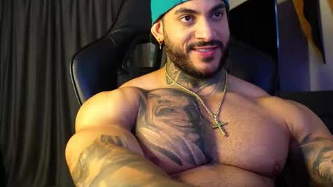 Snapshot of jackson__cottonwood chatting on November 10, 10:20 pm JC online show from November 10, 10:20 pm