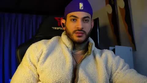 Snapshot of jackson__cottonwood chatting on November 28, 7:22 am JC online show from November 28, 7:22 am