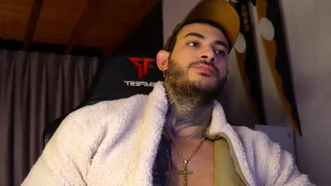 Snapshot of jackson__cottonwood chatting on November 29, 6:49 am JC online show from November 29, 6:49 am