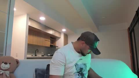 Jackson Wayne online show from November 17, 12:49 am