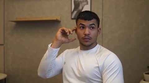 Jackson Bell online show from April 1, 1:23 pm