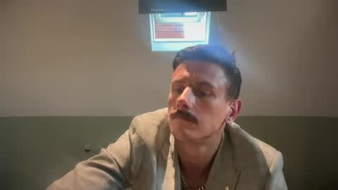Snapshot of jackwilsonukforyou chatting on June 19, 5:50 pm Jack Wilson online show from June 19, 5:50 pm