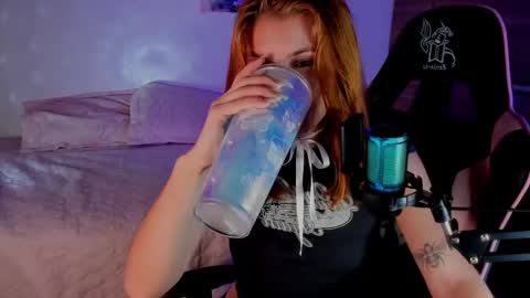 Snapshot of jacky_croft chatting on December 20, 6:08 am Linda Sofia help me get to 100 thumbs up online show from December 20, 6:08 am