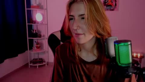 Snapshot of jacky_croft chatting on January 17, 9:50 pm Linda Sofia help me get to 100 thumbs up online show from January 17, 9:50 pm