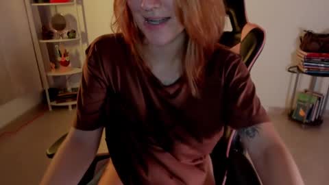 Snapshot of jacky_croft chatting on February 3, 1:52 am Linda Sofia help me get to 100 thumbs up online show from February 3, 1:52 am