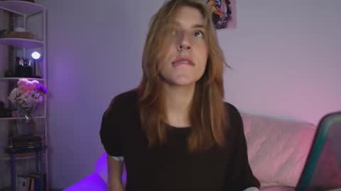 Snapshot of jacky_croft chatting on February 26, 5:20 am Linda Sofia help me get to 100 thumbs up online show from February 26, 5:20 am