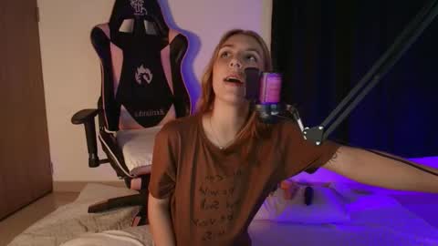 Snapshot of jacky_croft chatting on March 10, 4:28 am Linda Sofia help me get to 100 thumbs up online show from March 10, 4:28 am