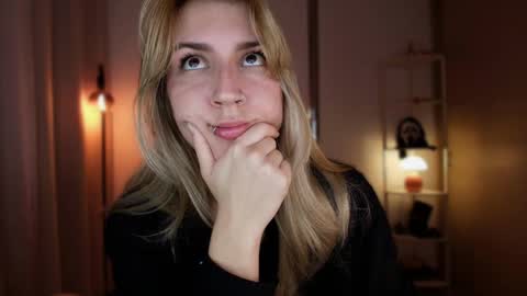 Linda Sofia help me get to 100 thumbs up online show from March 31, 2:02 am