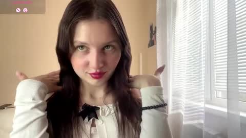 Lillian online show from April 5, 6:21 am