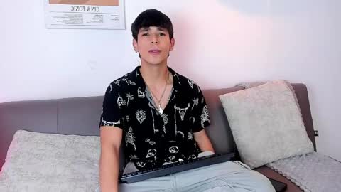 Snapshot of jacob_colliins chatting on May 8, 3:12 am jacob_colliins online show from May 8, 3:12 am