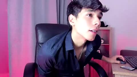 Snapshot of jacob_colliins chatting on May 9, 3:01 am jacob_colliins online show from May 9, 3:01 am