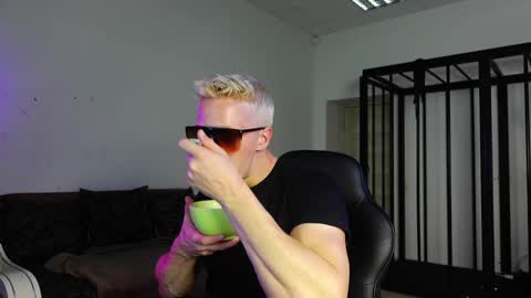 Snapshot of jacob_devon chatting on September 10, 5:40 am JACOB DEVON online show from September 10, 5:40 am