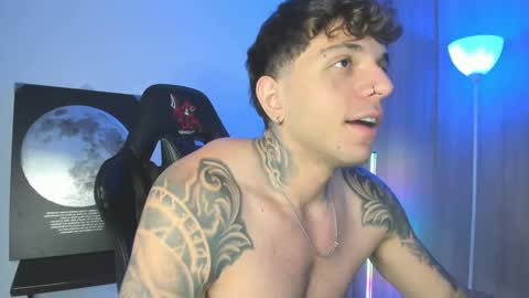 jacobb116 online show from October 9, 12:19 am