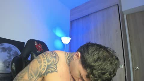 jacobb116 online show from December 1, 12:59 am