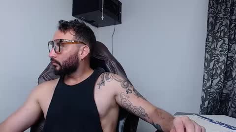 jacobkingd online show from October 2, 5:03 am