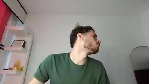 Snapshot of jacobmurphy2103 chatting on September 25, 6:00 pm JACOB ROBIN online show from September 25, 6:00 pm