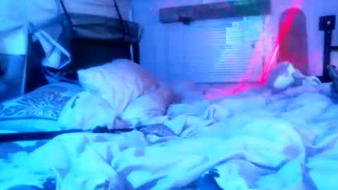 vincentlove online show from June 9, 8:04 am