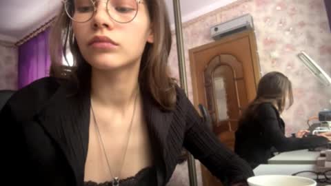 Snapshot of jacqulinekacprowski chatting on February 12, 12:00 pm Sarah online show from February 12, 12:00 pm