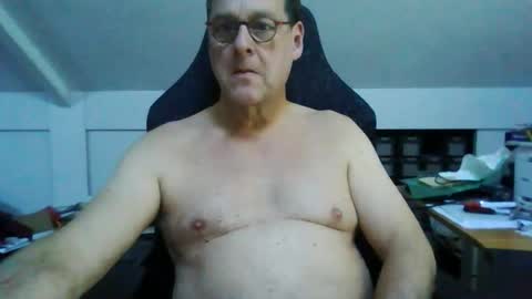 Snapshot of jacsfinestfantasy chatting on March 2, 2:24 pm FineAndSimple online show from March 2, 2:24 pm