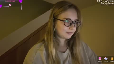 Snapshot of jacywinslat chatting on July 2, 2:45 pm jacywinslat online show from July 2, 2:45 pm