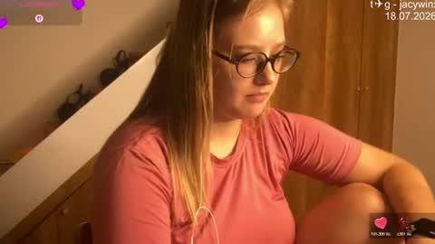 Snapshot of jacywinslat chatting on July 18, 6:56 pm jacywinslat online show from July 18, 6:56 pm