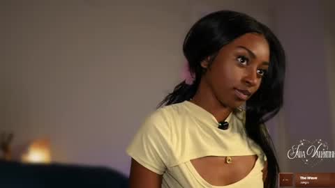 Snapshot of jada_valentine chatting on August 5, 2:14 am Jada online show from August 5, 2:14 am