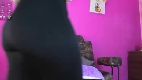 Snapshot of jade_brunnette chatting on February 20, 8:25 pm Jade Brunete online show from February 20, 8:25 pm