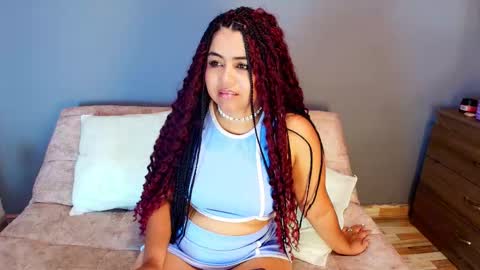 Snapshot of jade_brunnette chatting on September 29, 8:24 pm Jade Brunete online show from September 29, 8:24 pm