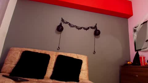 Snapshot of jade_brunnette chatting on October 2, 8:16 pm Jade Brunete online show from October 2, 8:16 pm